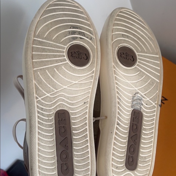 Coach shoes size 8 great condition 😍 - Picture 4 of 4